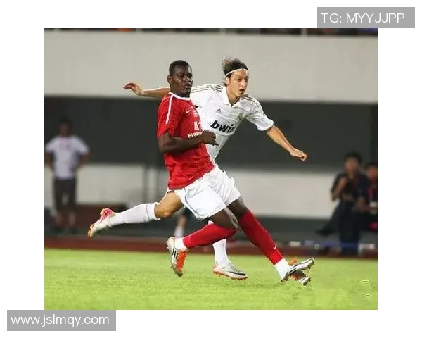 2014年广州恒大与柏队激战回顾：巅峰对决中的精彩瞬间与战术分析